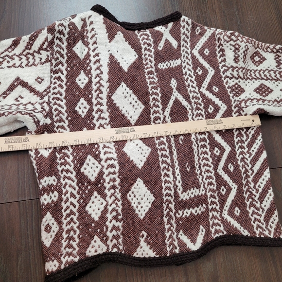 Vintage Southwest aztec Brown and white Cardigan - Picture 9 of 13